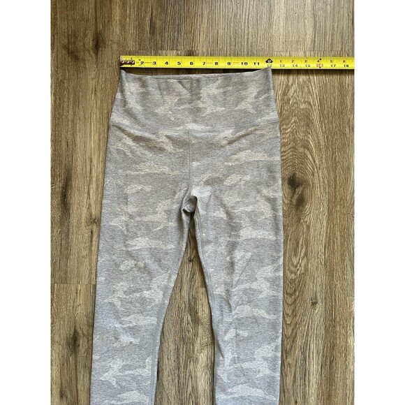 Vuori Clean Elevation Leggings In Pale Heather Camo Size S - Picture 6 of 9
